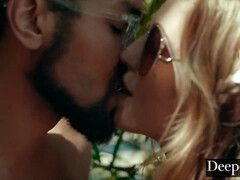 Sucer une bite, Tir de sperme, Gorge profonde, Hard, Seins naturels, Chatte, Rousse roux, Rasée