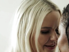 Zwart, Blond, Vingeren, Hd, Interraciaal, Lesbisch, Natuurlijke tieten, Speelgoed