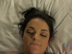Brunette brune, Éjaculation interne, Branlette thaïlandaise, Petite amie, Orgasme, Pov, Chatte, Fumer