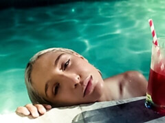 Gros cul, Doigter, Embrassement, Lesbienne, Masturbation, Chatte, Dénudage, Adolescente