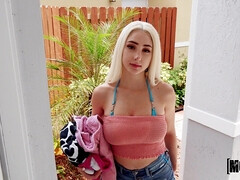 Cul, Sucer une bite, Branlette thaïlandaise, Masturbation, De plein air, Piercing, Nénés, Mouillée