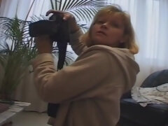 Une Espagnole a Paris - Spanish maid Mathilda Fessier in French anal action