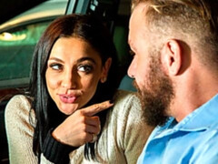 Cul, Gros seins, Sucer une bite, Brunette brune, Branlette thaïlandaise, Embrassement, Jarretelles, Nénés