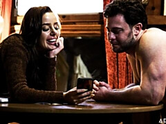 Gros cul, Grosse bite, Sucer une bite, Brunette brune, En levrette, Maigrichonne, Adolescente, Nénés