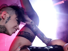 Gros seins, Brunette brune, Gode, Fille latino, Lesbienne, Chatte, Fessée, Gicler