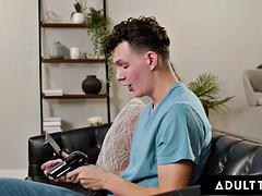 Застукали, Секс без цензуры, Лизание, Милф, Реалити, Наездница, Мачеха, Под юбкой