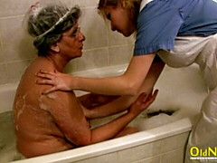 18 летние, Поцелуи, Лесбиянка, Лизание, Белье, Киски, Бритые, Стриптизерша