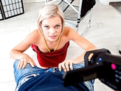 Arsch, Blondine, Blasen, Hundestellung, Rasiert, Dürr, Entkleiden, Jungendliche (18+)