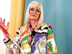 Grote lul, Blond, Pijpbeurt, Handbeurt, Likken, Ondergoed, Masturbatie, Rijpe lesbienne