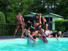 Schwarz, Aufs gesicht abspritzen, Interrassisch, Lecken, Party, Muschi, Strümpfe, Ablutschen