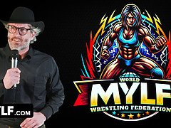 Sucer une bite, Plantureuse, Tir de sperme, Seins naturels, Orgie, Rousse roux, Adolescente, Nénés