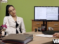 18 летние, Брюнетки, Крупный план, Чешки, Европейки, Очки, Хд, Сыновья