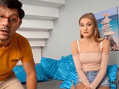 Fat stack of cash motivated guy to sell GFs pussy to his friend