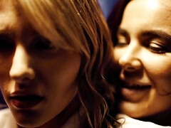 Gros cul, Gros seins, Blonde, Plantureuse, Lesbienne, Masturbation, Nénés, Uniforme