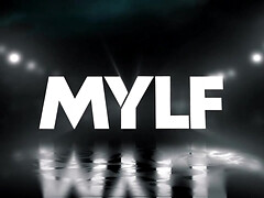 Grote mammen, Rondborstig, Sperma shot, Handbeurt, Hardcore, Moeder die ik wil neuken, Gezichtspunt, Tieten likken