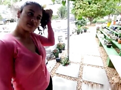 Beauté, Gros seins, Noire, Première fois, Seins naturels, De plein air, Public, Pute