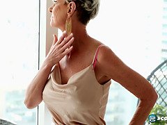 Grote mammen, Blond, Hd, Hakken, Masturbatie, Rijpe lesbienne, Moeder die ik wil neuken, Alleen