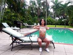 Brunette brune, Hd, Masturbation, Mamelons, De plein air, Piscine, Chatte, Solo