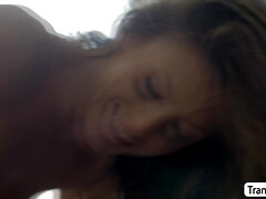 Grote mammen, Pijpbeurt, Diep in de keel, Interraciaal, Ladyboy, Likken, Kut duiken, Shemale