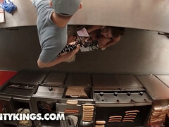 Brunette brune, Plantureuse, En levrette, Hd, Seins naturels, Chatte, Réalité, Suçant