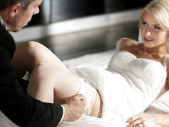 Dazzling blonde warms up and fucks like a goddess