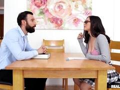 Culo, Tetas grandes, Morena, Gafas, Lamidas, Coño, Calcetines, Tetas