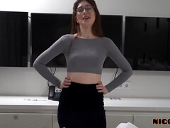 18 jaar, Lieveling, Pijpbeurt, Bruinharig, Gezichtspunt, Russisch, Lerarin, Tieten likken