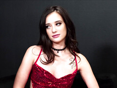 Beauté, Brunette brune, Tromperie, Club, Exhib, Petite amie, Chatte, Tatouage