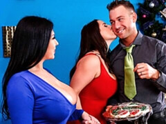 Большие сиськи, Брюнетки, Собачьи, Лизание, Милф, Киски, Тощие, Втроем