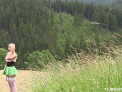 Club, Europeo, Masturbación, Afeitado, Medias largas, Adolescente, Juguetes, Bajo la falda