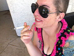 Public smoking, kink, public