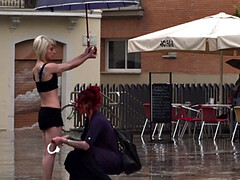 18 ans, Bondage, Mère que j'aimerais baiser, Maîtresse, De plein air, Public, Tatouage, Adolescente