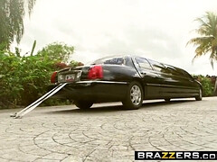 Kymberlee Anne & Dolly Little get down & dirty in wedding day anal action