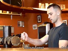 Brunette brune, Tromperie, Papa, Hard, Hd, Chatte, Rasée, Adolescente