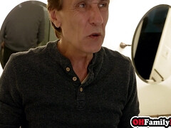 18 ans, Grosse bite, Gros seins, Plantureuse, Mignonne, Queue, Rousse roux, Adolescente