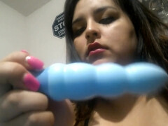 Missbustylatina - Creaming With My Two Toys