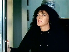 Grosse titten, Blasen, Britisch, Kompilation, Spermaladung, Behaart, Milf, Orgie