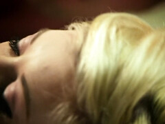 Blondine, Blasen, Hundestellung, Aufs gesicht abspritzen, Hd, Lecken, Natürlichen titten, Muschi