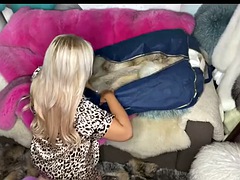 Lieveling, Grote mammen, Europees, Dominante vrouw, Hakken, Ondergoed, Moeder die ik wil neuken, Tieten likken