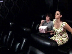 Большая жопа, Большие сиськи, Минет, Брюнетки, Ласковые ручки, Милф, Сыновья, Мачеха