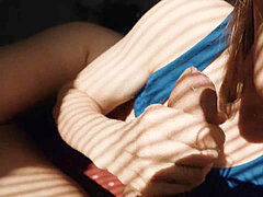 18 jaar, Grote kont, Sperma shot, Vriendin, Handbeurt, Huisgemaakt, Masturbatie, Tiener