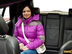 Leie, Blasen, Braunhaarige, Tschechisch, Europäisch, Handjob, Im freien, Schlampe