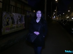 Amateur, En levrette, Faciale, Doigter, Branlette thaïlandaise, De plein air, Public, Chatte