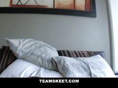 Gros cul, Plantureuse, En levrette, Fille latino, De plein air, Petite femme, Pov, Adolescente