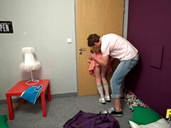 Rubia, Corridas, Estilo perrito, Atragantadas, Montar, Adolescente, Trio, Tetas