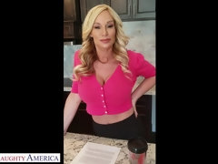 Cul, Chambre à dormir, Gros cul, Gros seins, Blonde, Brunette brune, Cuisine, Nénés