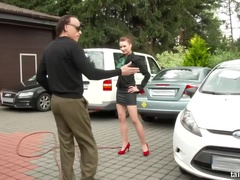 Verga grande, Coche, Corridas, Fetiche, Hd, Al aire libre, Orinar, Público