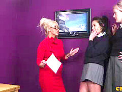 Минет, Британки, Колледж, Женское доминирование, Очки, Унижение, Тату, Молоденькие