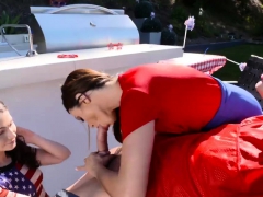 Mamada, Morena, Estilo perrito, Hd, Madres para coger, Adolescente, Trio