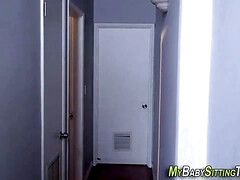 18 jahre, Kinderhüterin, Hundestellung, Aufs gesicht abspritzen, Hd, Monster, Zierlich, Schreiend